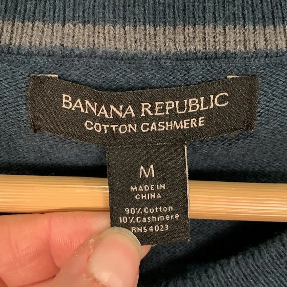 Banana republic, cotton, cashmere, V-neck, lightweight, men’s size medium